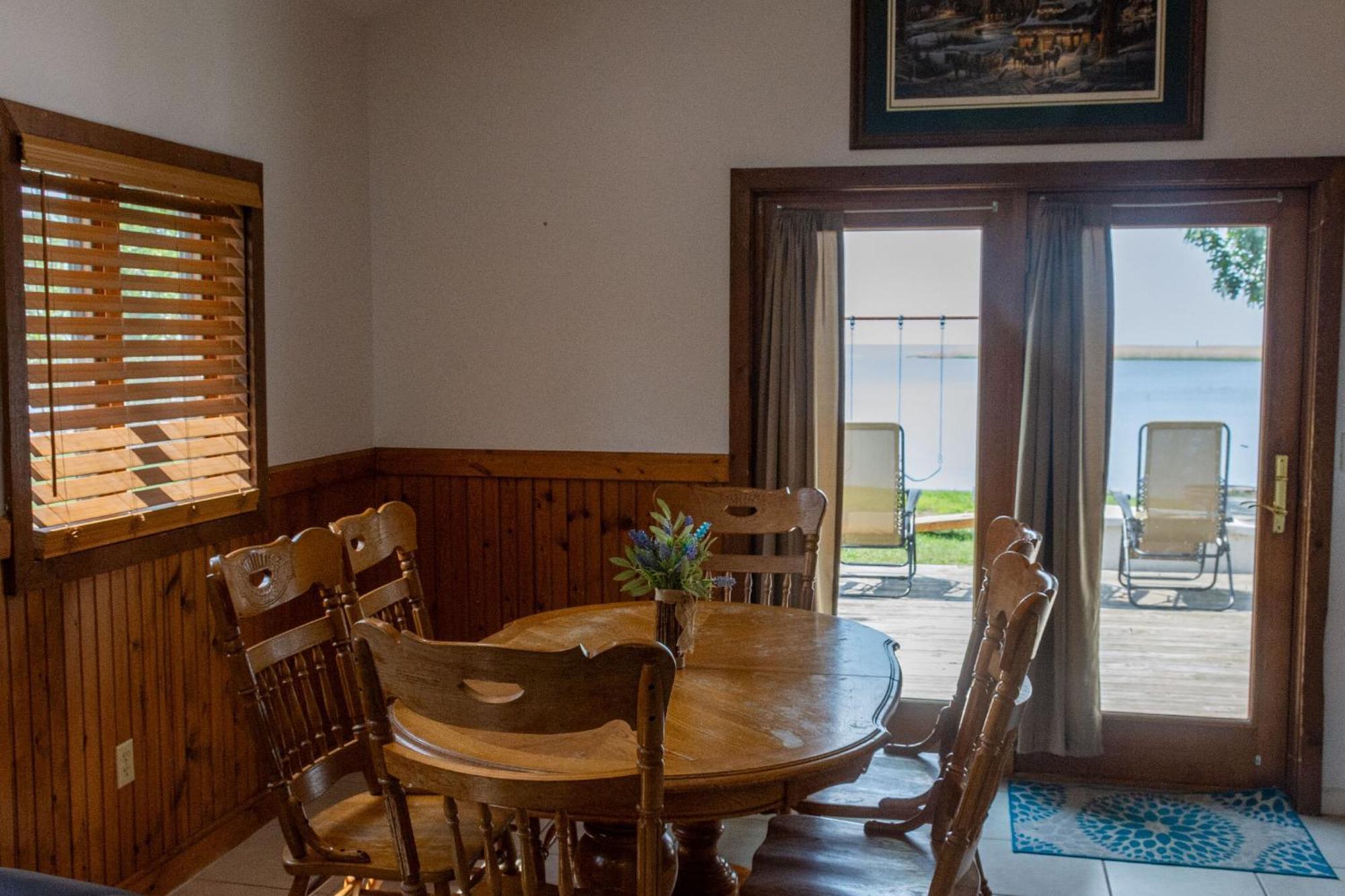 Cozy Home Lake Huron With Loft 2 Bedroom 1 Bathroom Au Gres Room photo